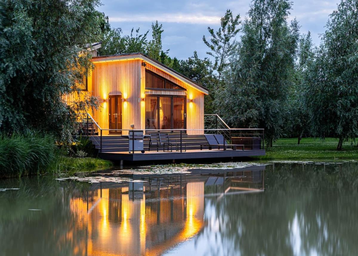 Woad Mill Lakeside Lodges Boston Dış mekan fotoğraf